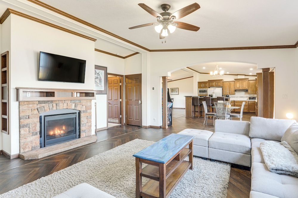 Ski Fish & Relax Fireside: Mink Lake Retreat in Buffalo, United States