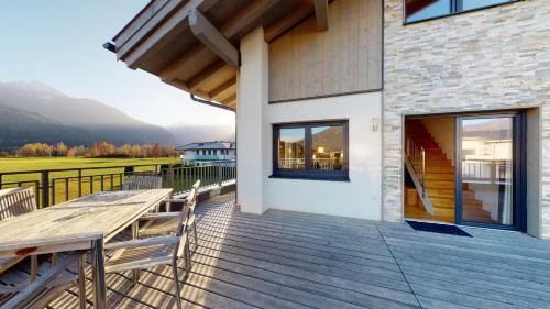 Apart Chalet Kitzblick — 4-Star Luxury Hotel in Zell Am See, Austria
