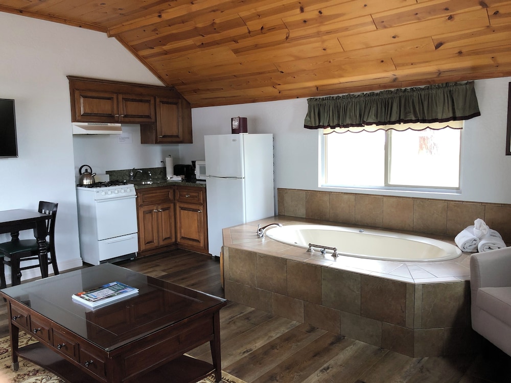 Bay Meadows Resort - photo 36
