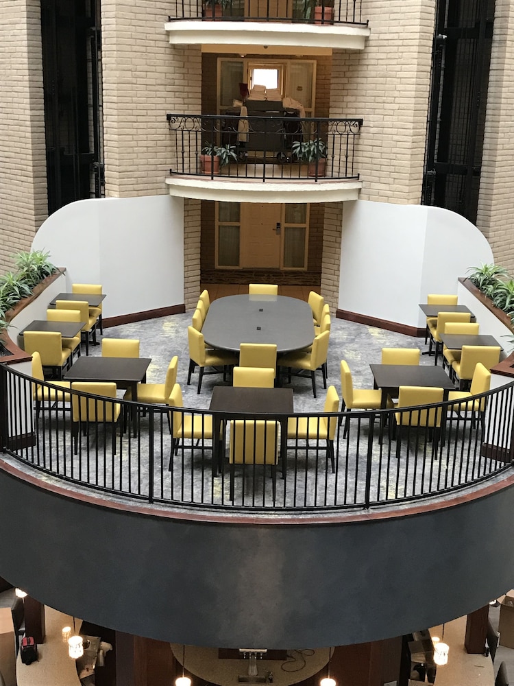Embassy Suites by Hilton Dallas Park Central Area - photo 8