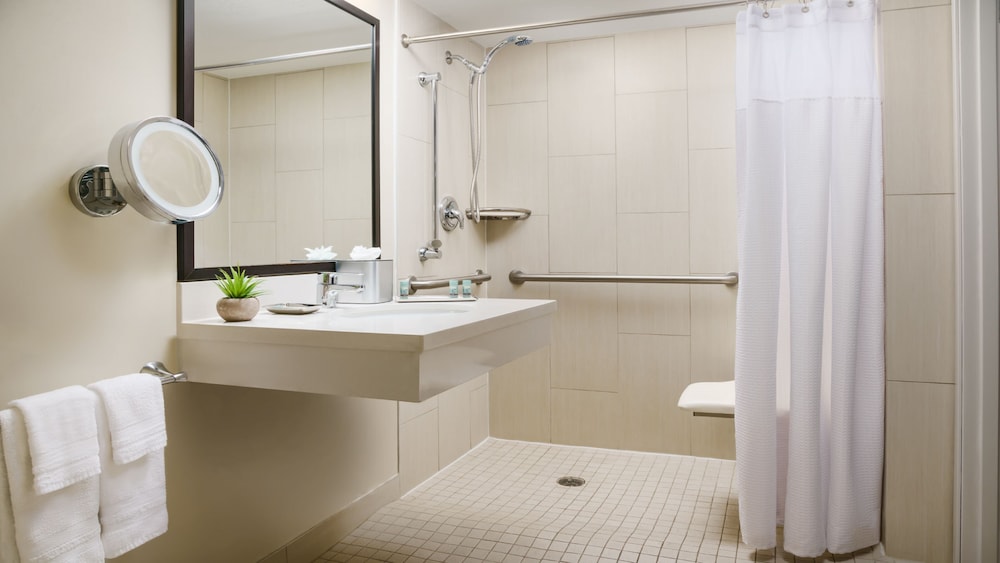 Crowne Plaza Phoenix Airport PHX by IHG - photo 30