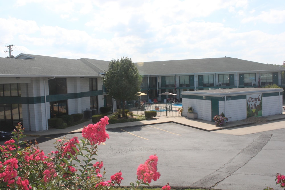 Ozark Valley Inn - photo 45