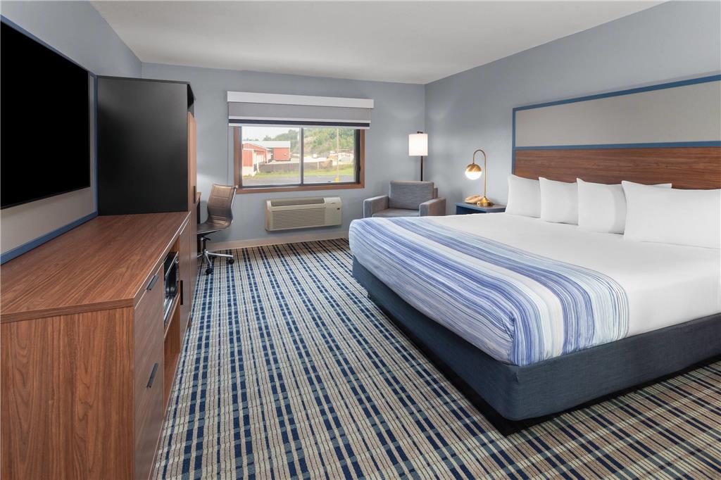 AmericInn by Wyndham West Salem - photo 8