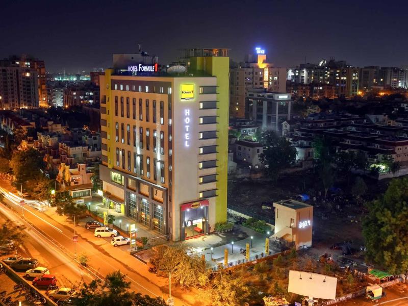 Holiday Inn Express Ahmedabad Prahlad Nagar