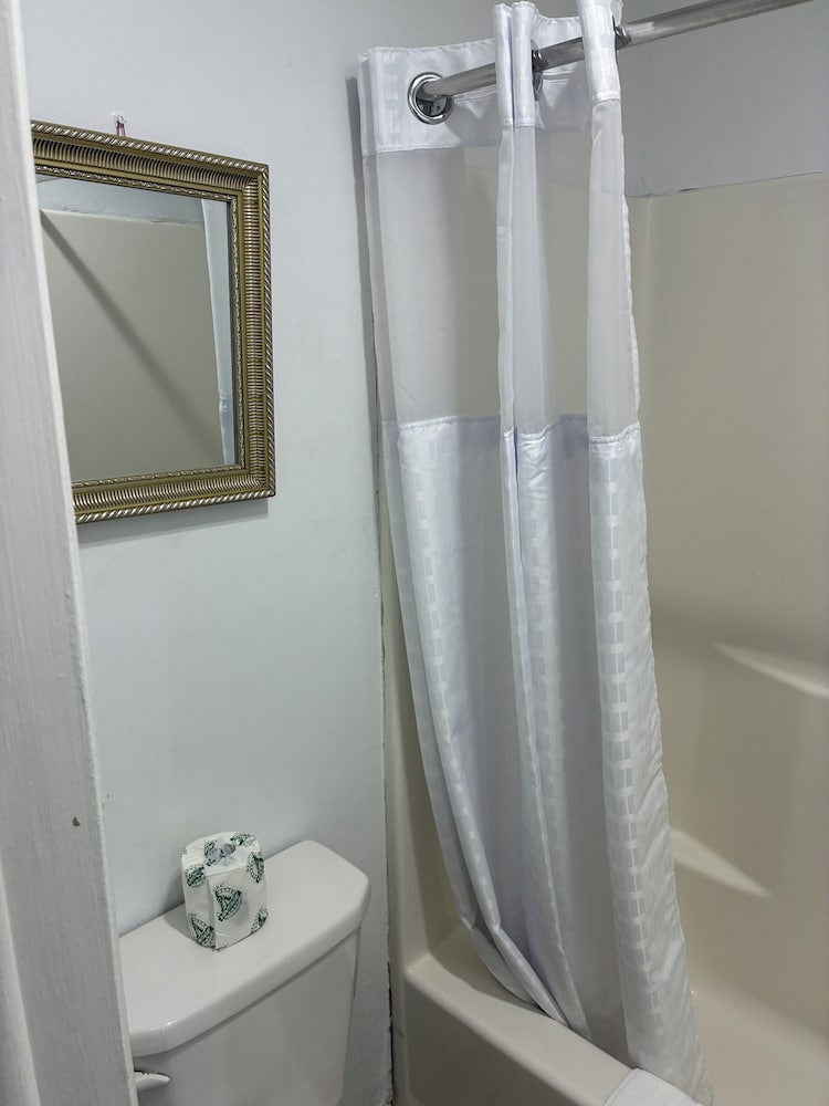 Mainstay Inn - photo 23