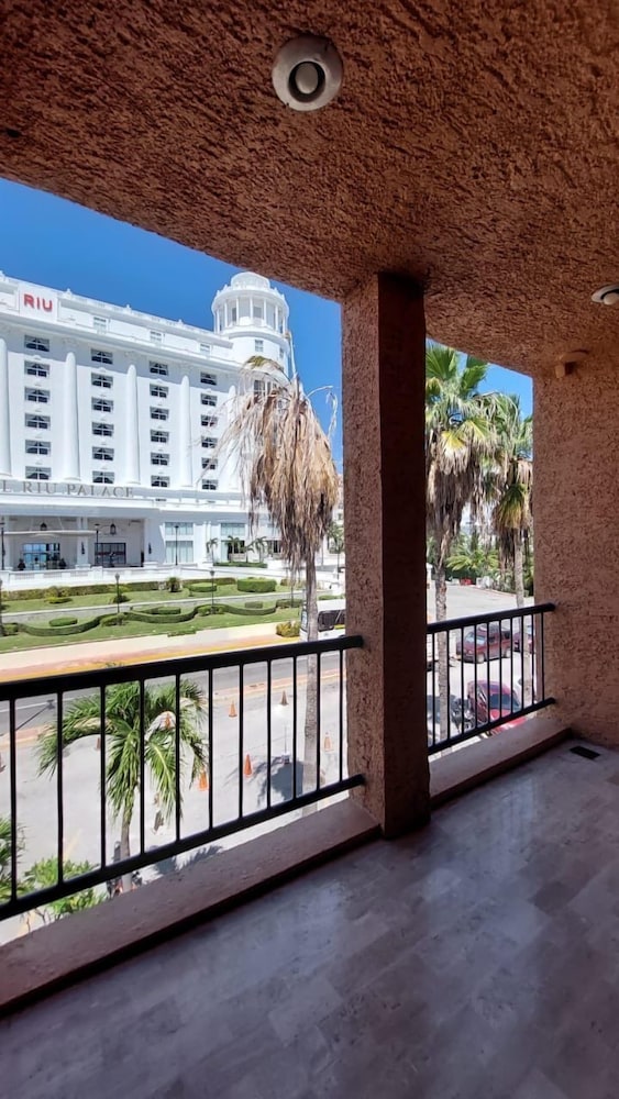 Cancún Suites Apartments Hotel Zone