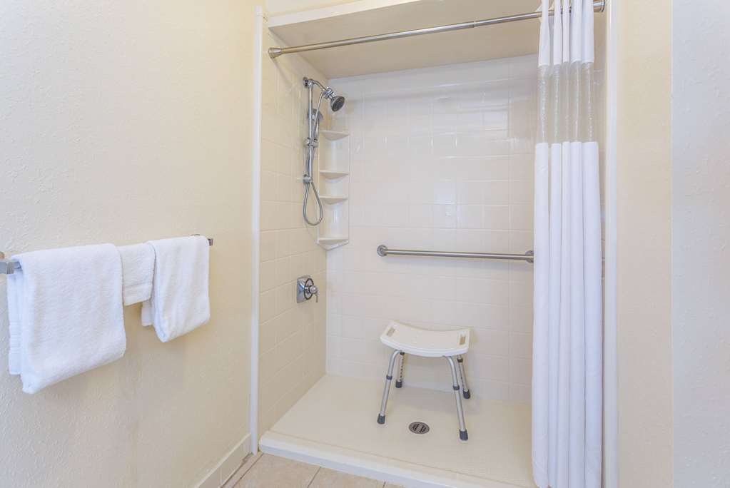 Days Inn by Wyndham Lake Park Valdosta - photo 9