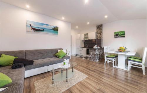 Lovely Apartment In Pavicini With Wifi — 4-Star Luxury Hotel in Marcana, Croatia
