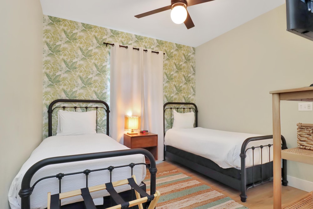 Emerald Palms 3 by Pristine Properties Vacation Rentals — 4-Star Luxury Hotel in Port Saint Joe, United States