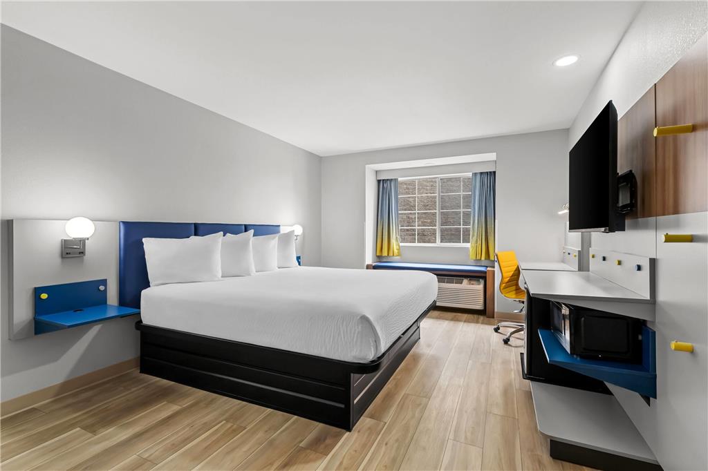 Microtel Inn & Suites by Wyndham Norcross - photo 16