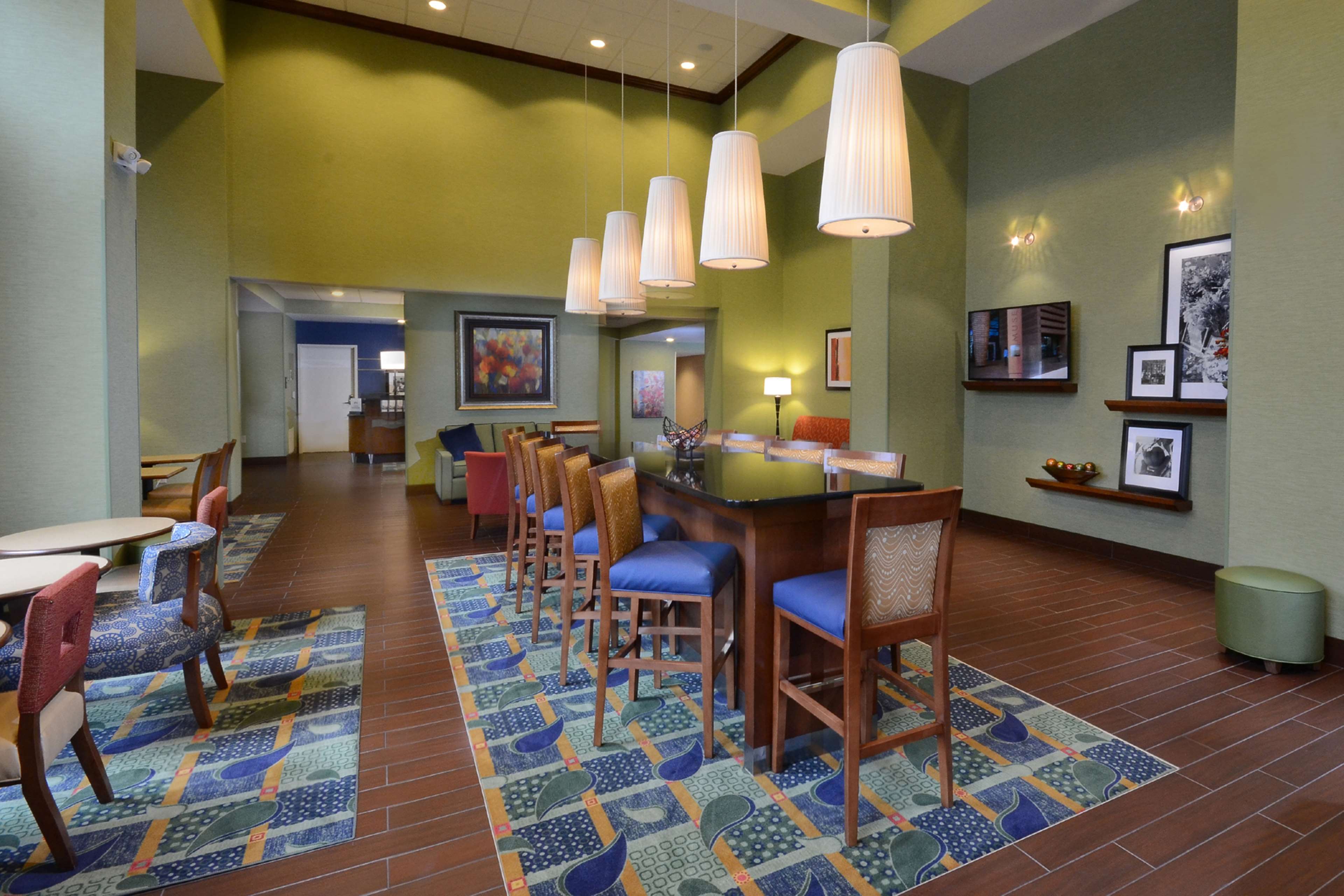 Hampton Inn & Suites Lynchburg - photo 7