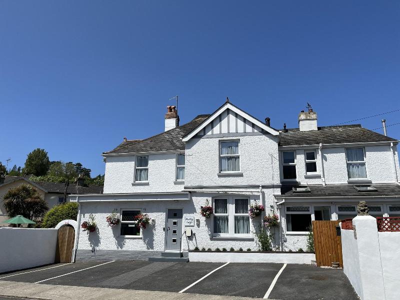 Bentley Lodge Guest House — 4-Star Luxury Hotel in Torquay, United Kingdom