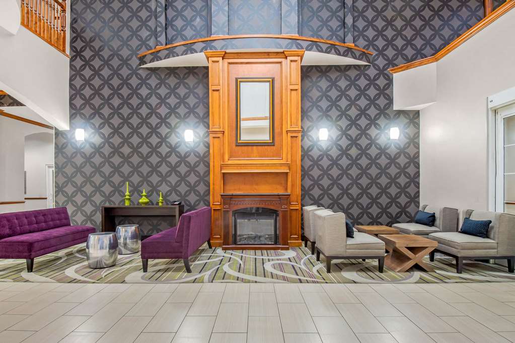 La Quinta Inn & Suites by Wyndham Gainesville - photo 3