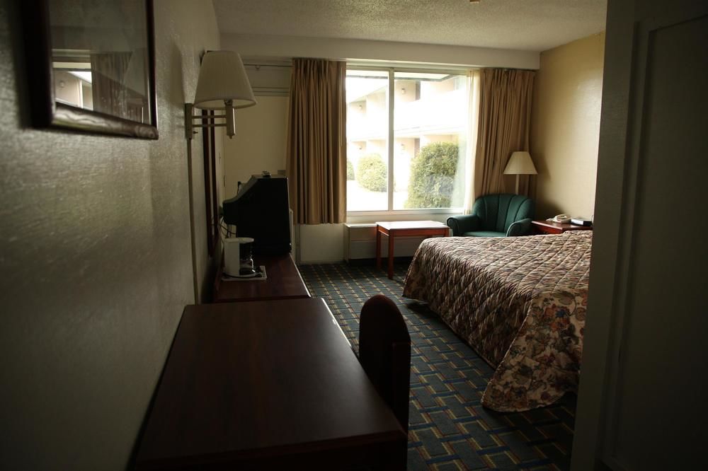 Garden Inn New Stanton Greensburg - photo 15