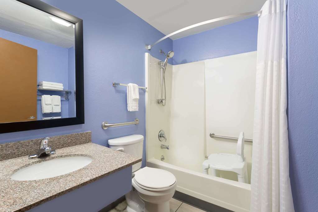 Super 8 by Wyndham Douglas - photo 11