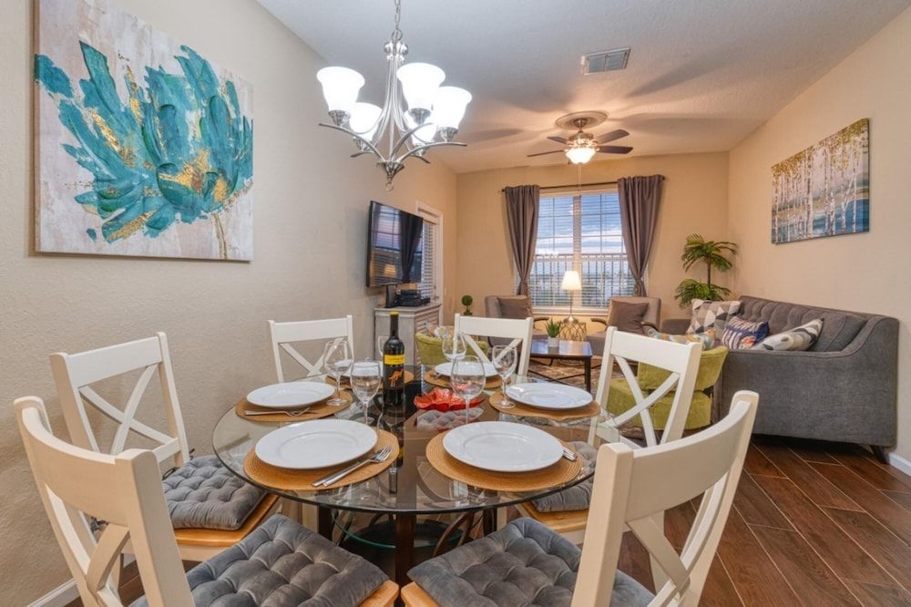 Deluxe 3 Bedroom Apartment Vista Cay Resort 404 in Orlando, United States