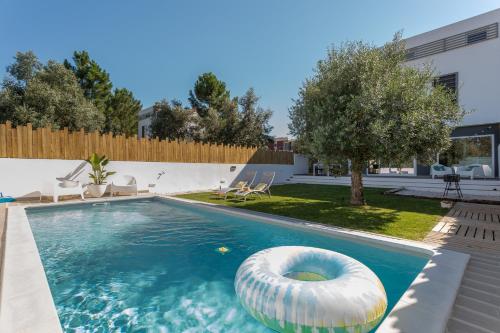 Alto das Vinhas Lovers Sesimbra — 4-Star Luxury Hotel in Sesimbra, Portugal