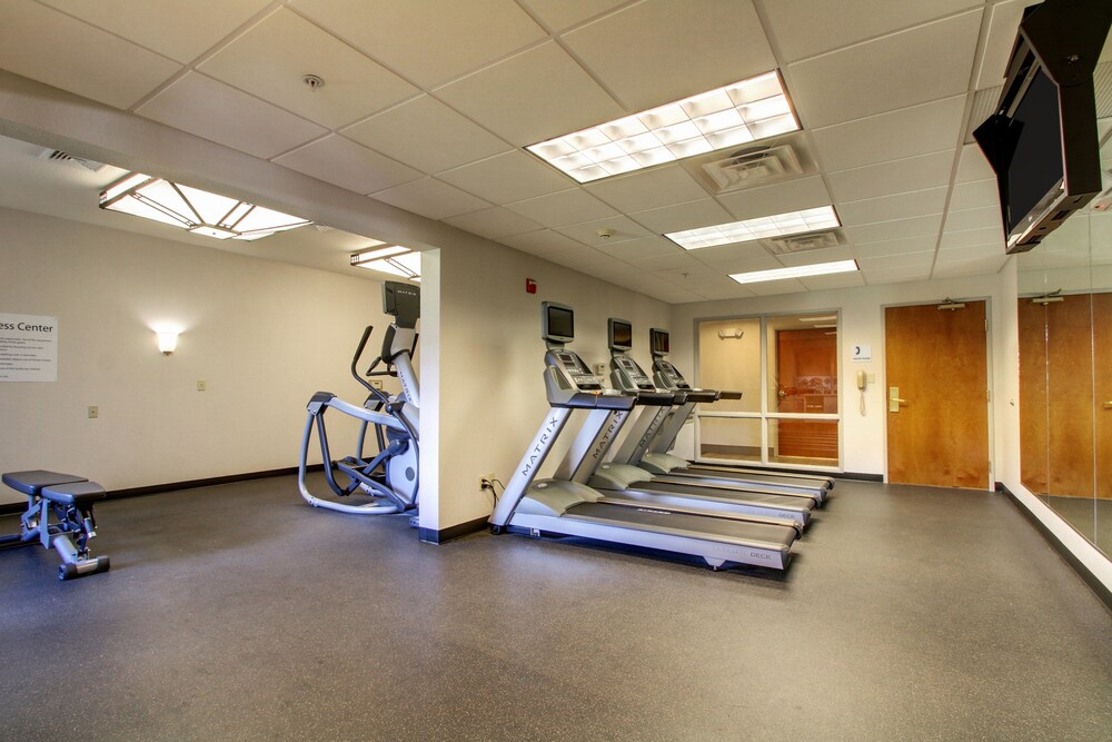 Holiday Inn Express Milwaukee North Brown Deer Mequon by IHG - photo 24
