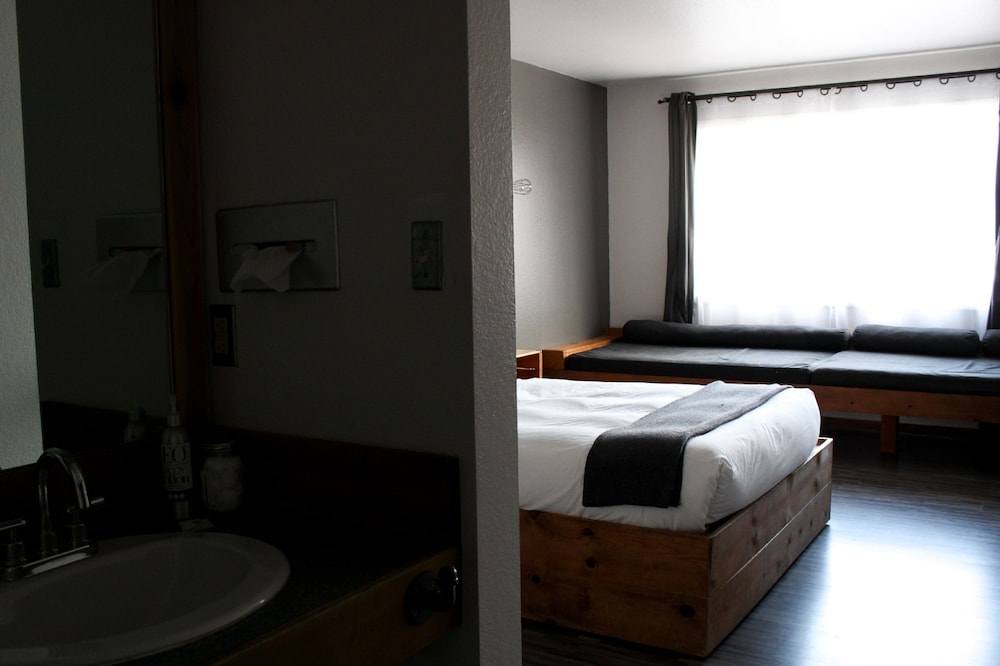 Adrift Hotel - photo 13