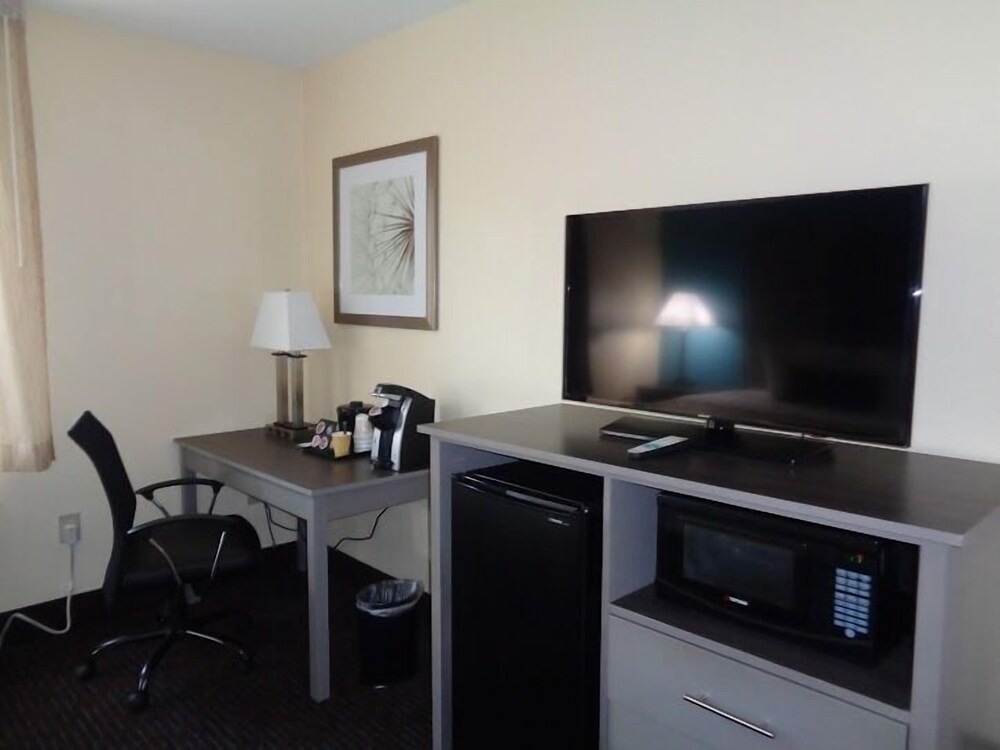 Baymont by Wyndham Kingston Plymouth Bay - photo 5