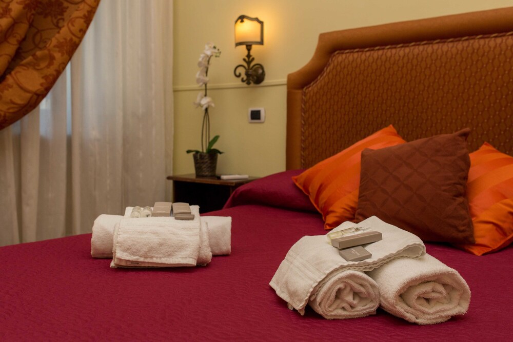 ElevenG — 4-Star Luxury Hotel in Rome, Italy