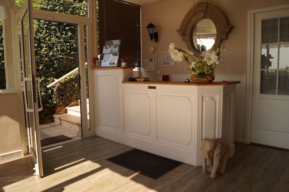 Hôtel La Fiancée Du Pirate in Villefranche-Sur-Mer, France