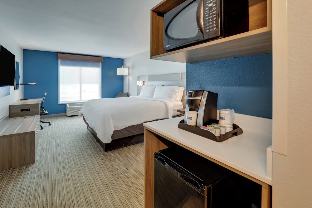 Holiday Inn Express Hotel & Suites Hinesville East Fort Stewart - photo 53