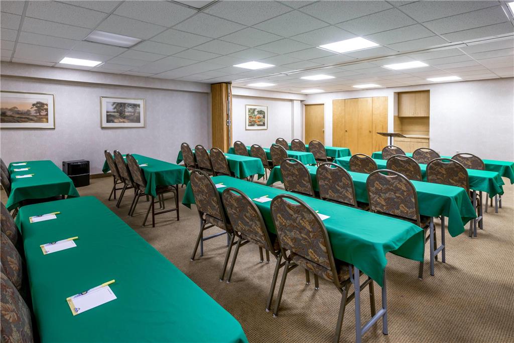 Days Inn by Wyndham Vineland - photo 14