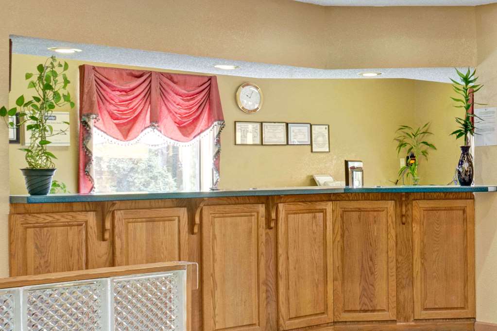 Travelodge by Wyndham Forest Park Atlanta South - photo 6