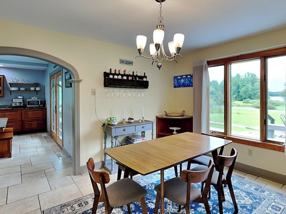 Family Favorite by Taylor Made Deep Creek — hotel in Mchenry