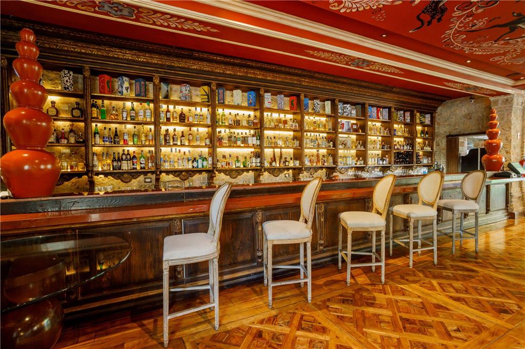 Tierra Mia Bar