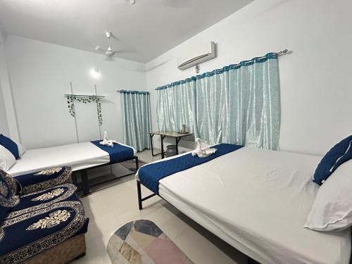 Family Room I — 5-Star Luxury Hotel in Ujjain, India