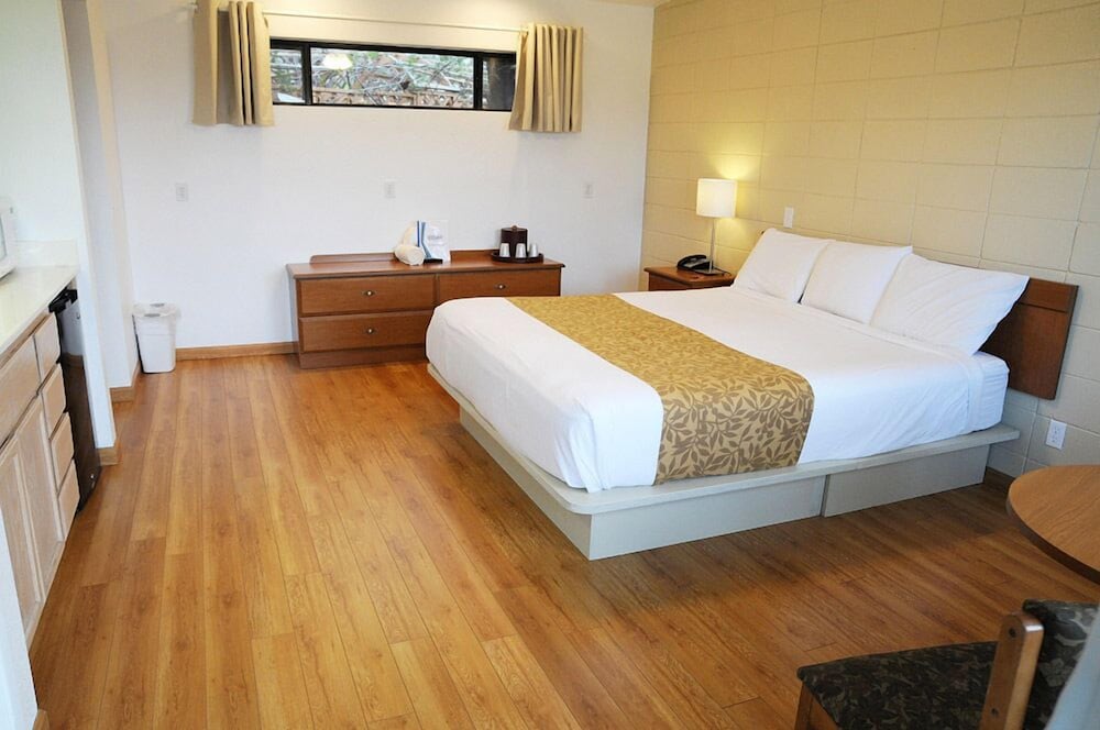CCBC Resort Hotel A Gay Men's Resort - photo 19