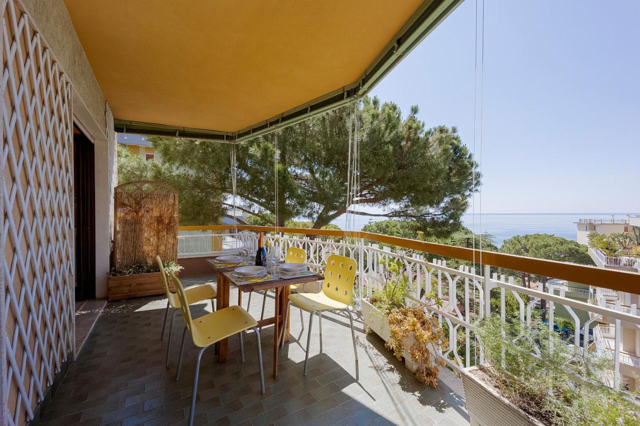GuestHost Condominio Turchese Seaview Apartment — 4-Star Luxury Hotel in San Remo, Italy