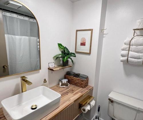 The Brooks Hotel - photo 15