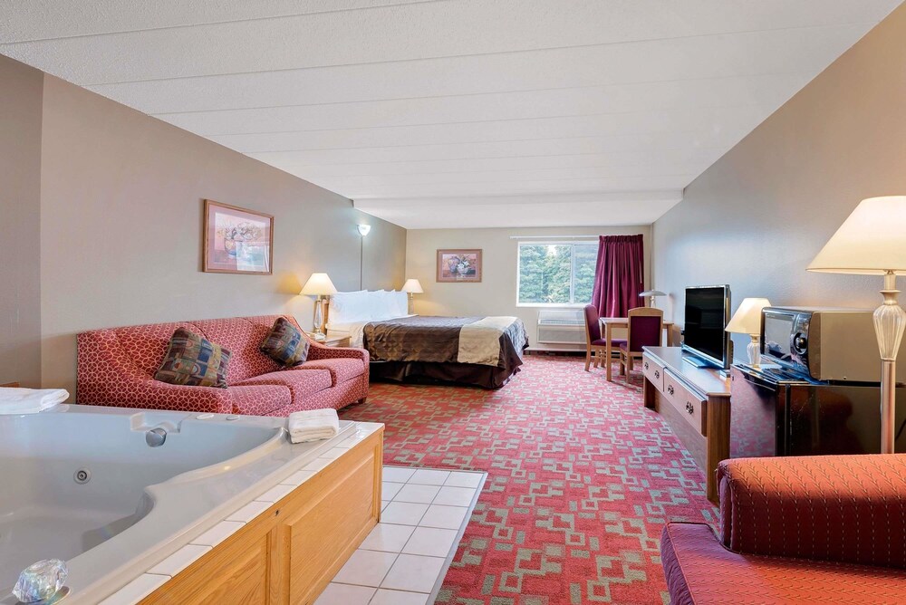 Travelodge Grand Forks - photo 19