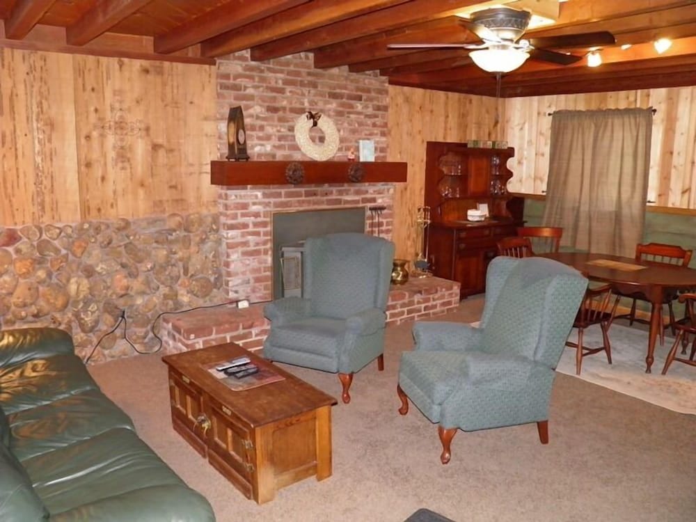 825 Julie Lane - photo 8