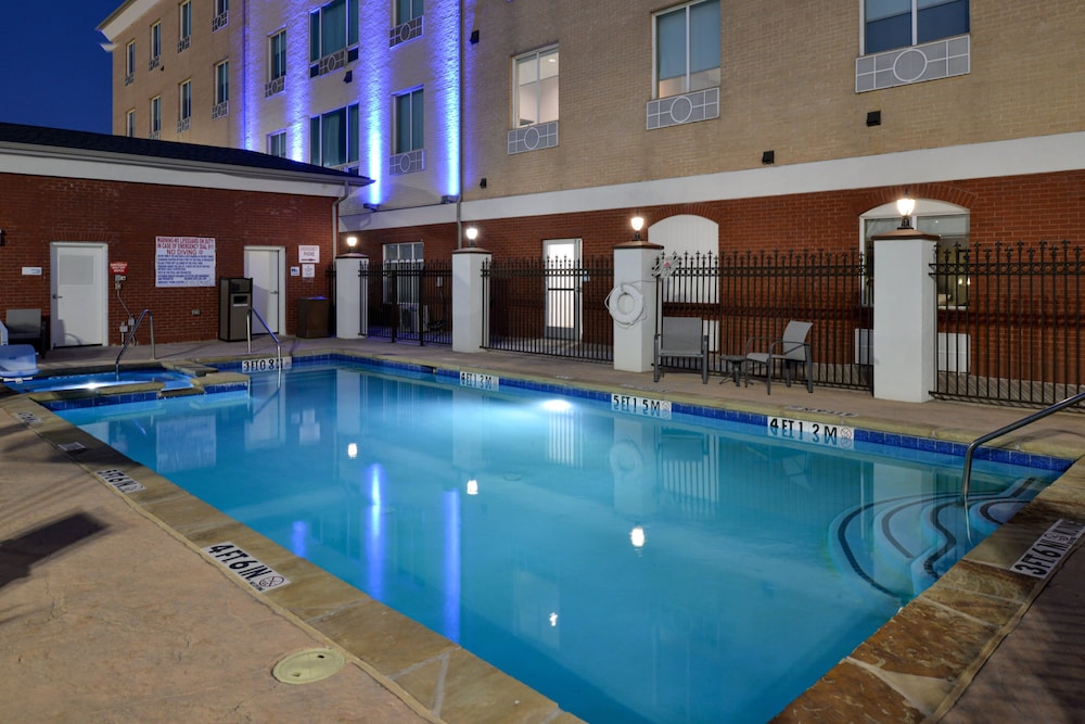 Holiday Inn Express Hotel & Suites Royse City by IHG - photo 34