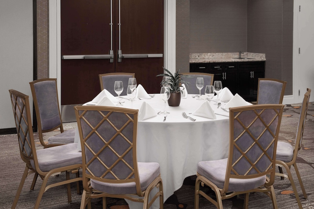 Embassy Suites La Quinta Hotel & Spa - photo 56