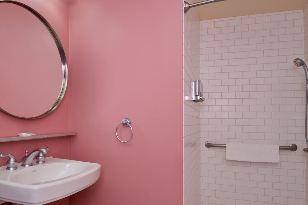 Montvale Hotel - photo 116