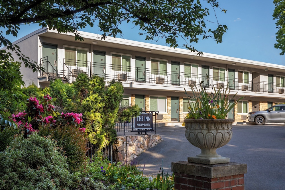 Park Lane Suites and Inn - photo 53