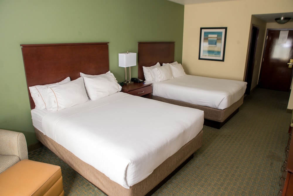 Holiday Inn Express & Suites Cocoa by IHG - photo 23