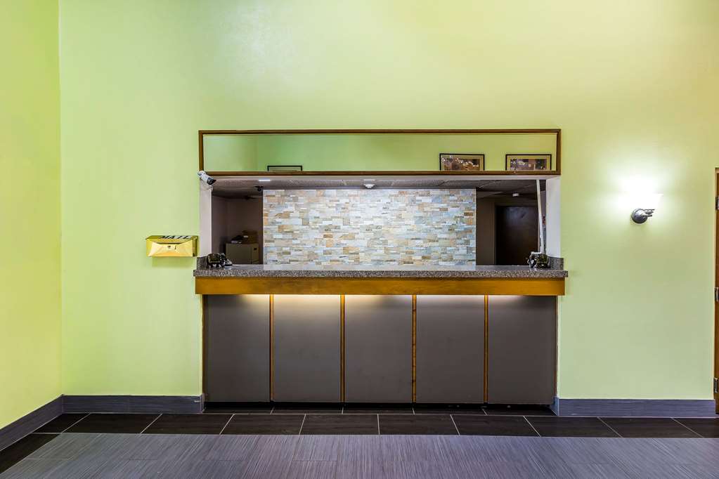 Rodeway Inn Knoxville East - photo 7