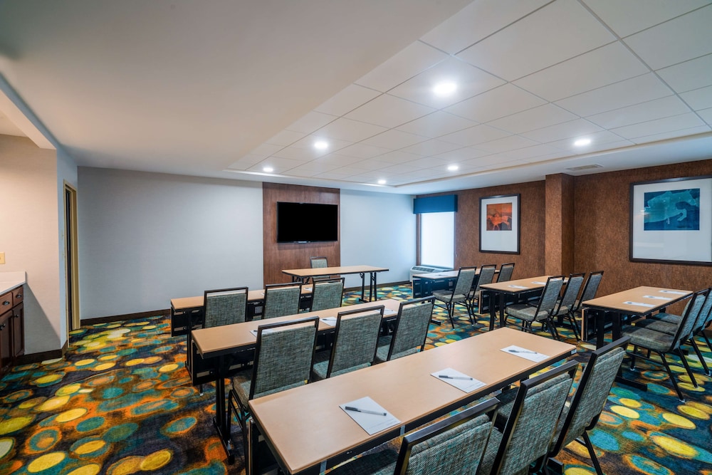 Spark by Hilton Bardstown - photo 26