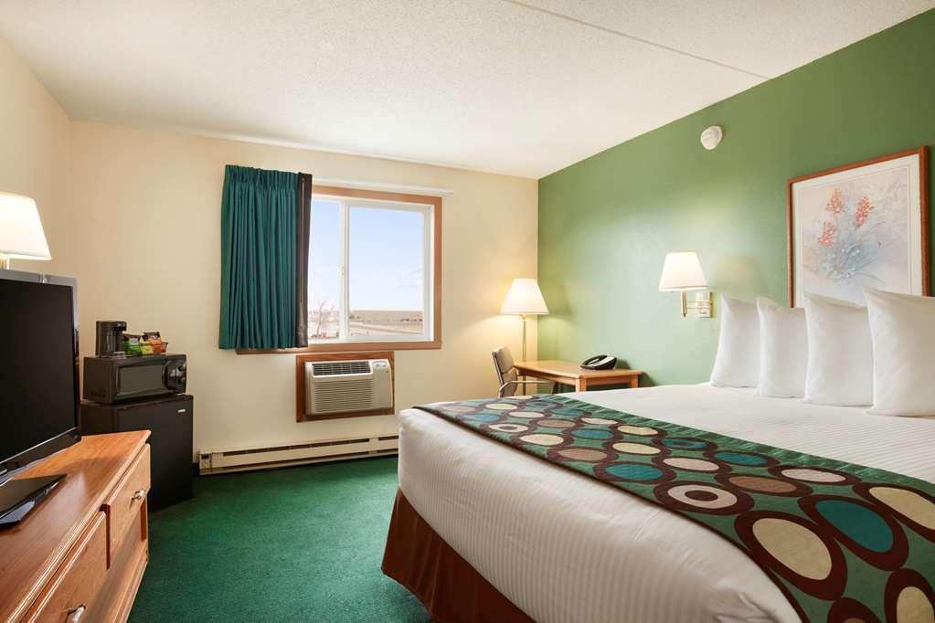 Super 8 by Wyndham West Fargo Main Ave ND - photo 6