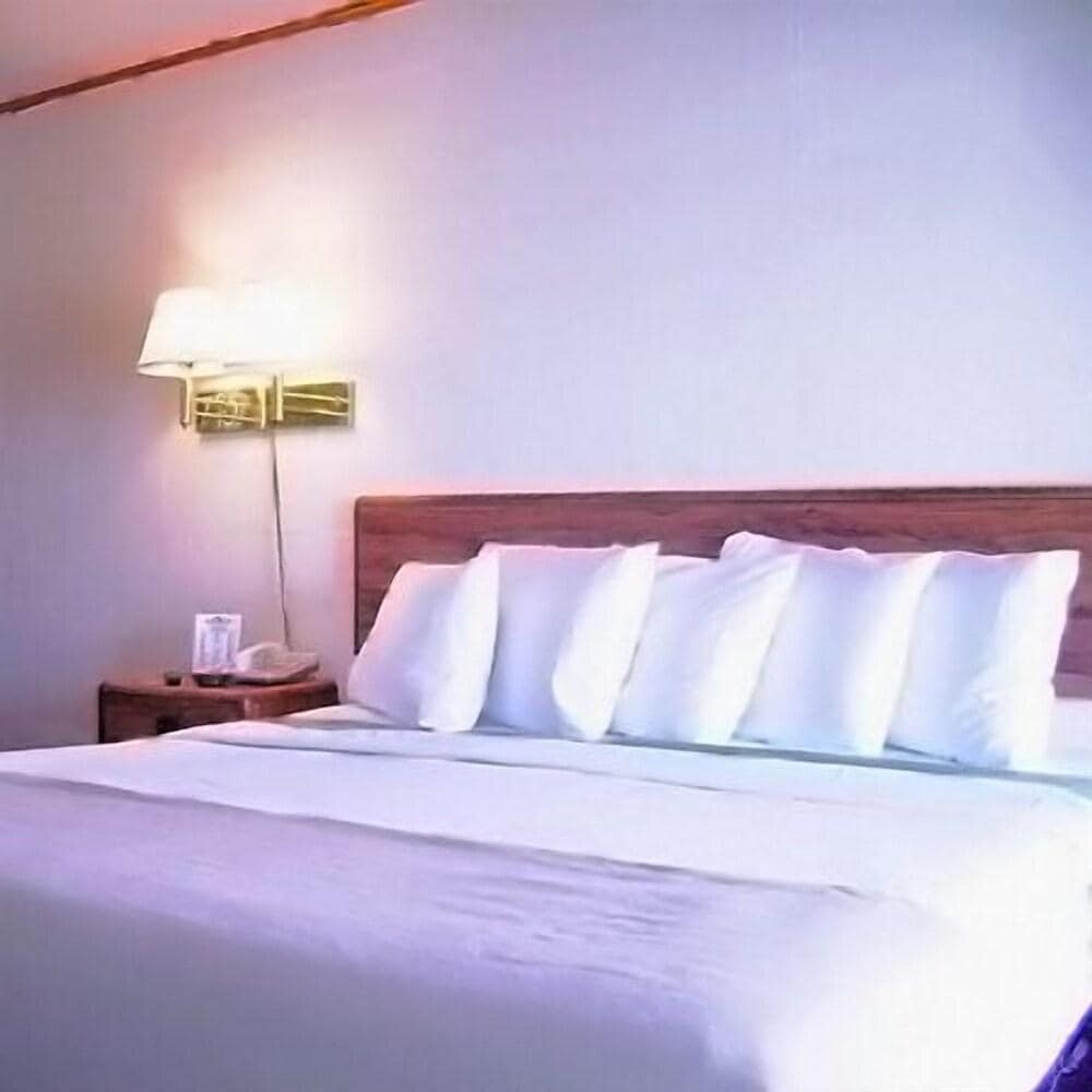Economy Inn Chillicothe - photo 10