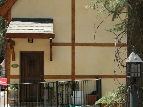 Fleur De Lac Europeran Inn - photo 20