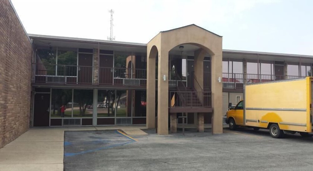 Sunbelt Lodge Motel - photo 21