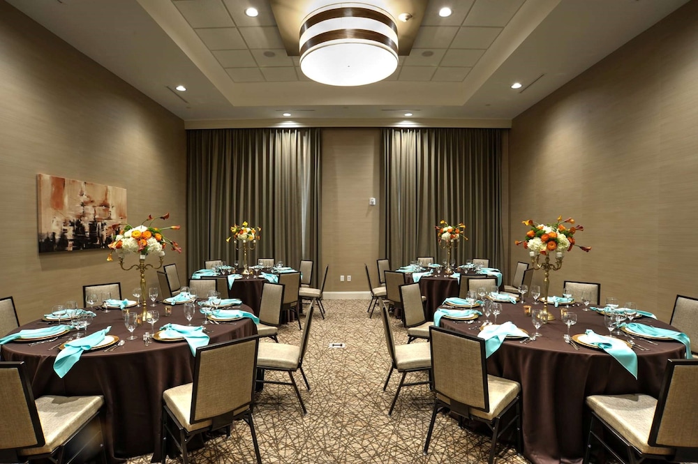 Embassy Suites Oklahoma City Downtown Medical Center - photo 29