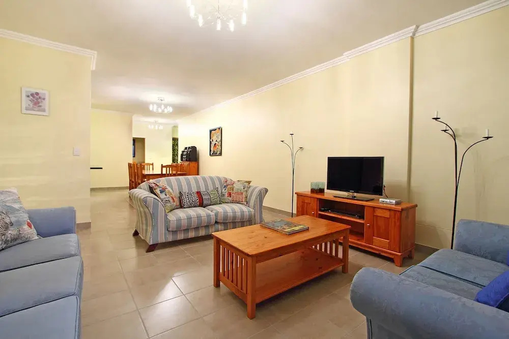 Knightsbridge 407 by Host Agents